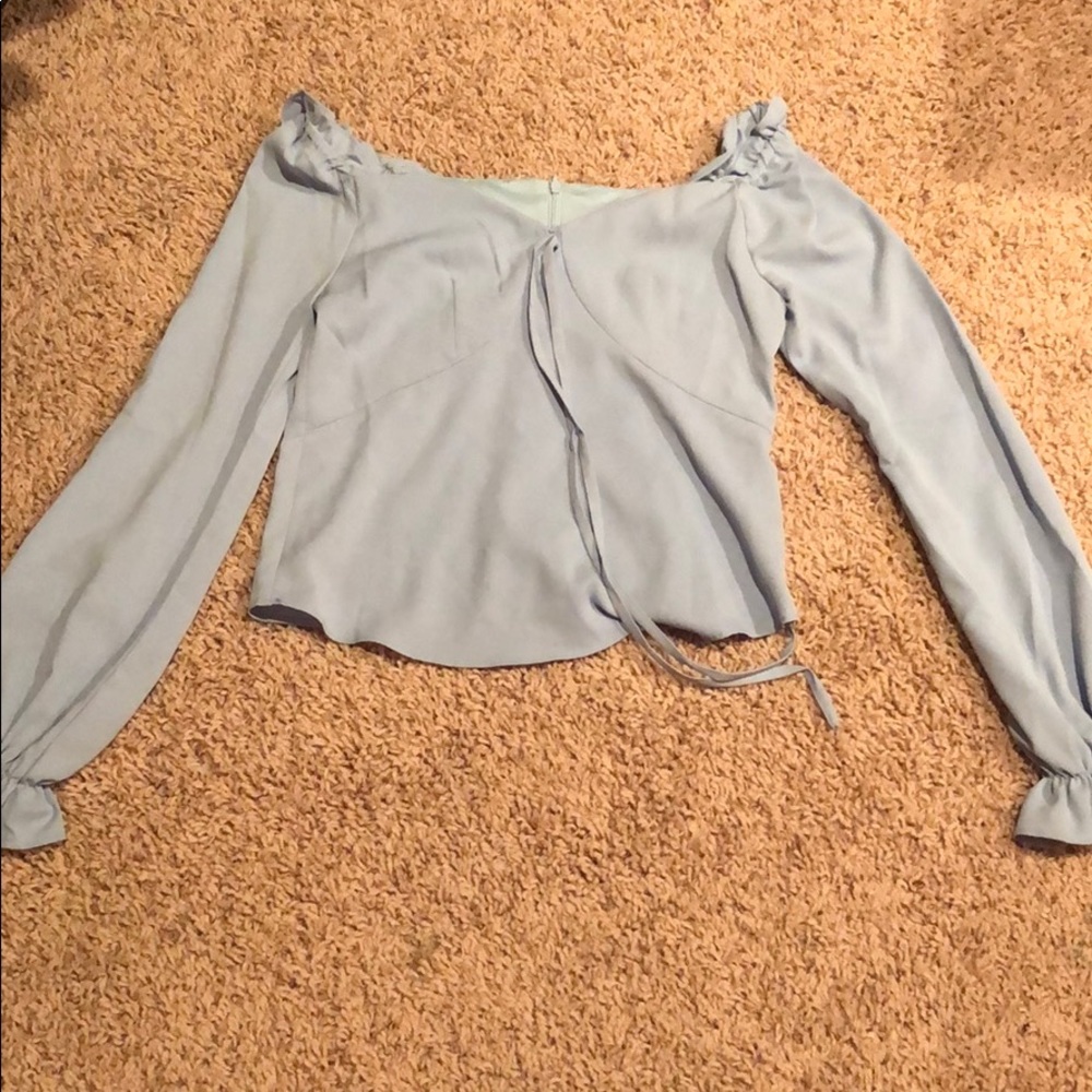 Long sleeve flowy top!